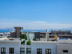 To Let 2 Bedroom Property for Rent in Green Point Western Cape